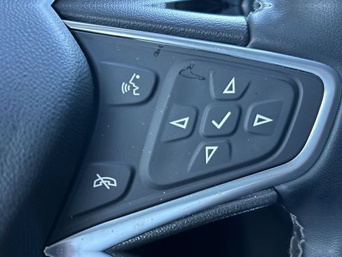Used 2023 Chevrolet Equinox LT FWD image 39