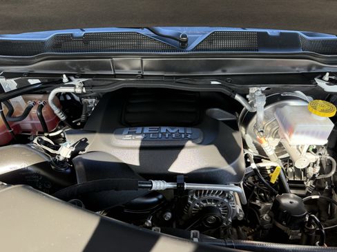 Used 2024 RAM 2500 Big Horn w/ Bed Utility Group image 33