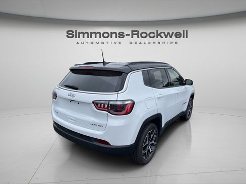 Used 2025 Jeep Compass Limited AWD/4WD image 5