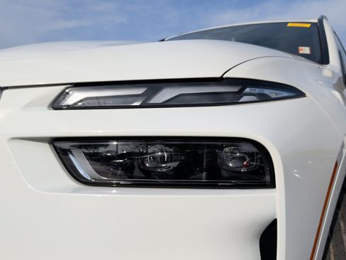 Certified 2024 BMW X7 xDrive40i image 3