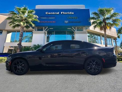 Used 2022 Dodge Charger SXT w/ Blacktop Package image 8