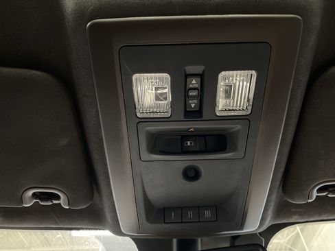 Used 2015 RAM 1500 Laramie w/ Convenience Group image 23