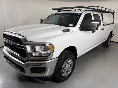 Used 2024 RAM 2500 Tradesman w/ Chrome Appearance Group RWD image 4