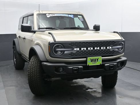 New 2026 Ford Bronco Badlands w/ Sasquatch Package AWD/4WD image 41