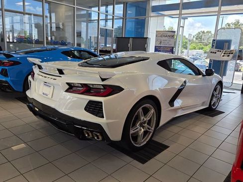 Used 2025 Chevrolet Corvette Stingray Coupe w/ Z51 Performance Package RWD image 11