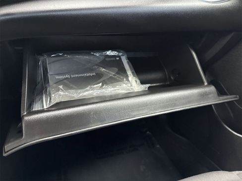 Used 2020 Chevrolet Malibu LT image 23