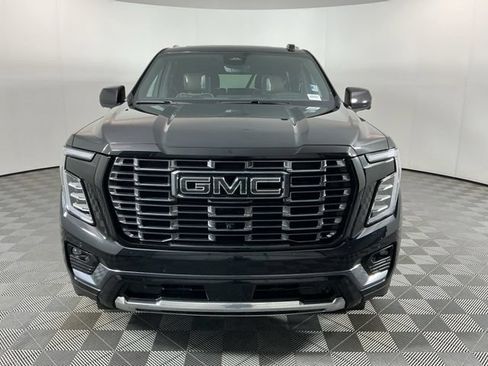 Used 2025 GMC Yukon Denali Ultimate AWD/4WD image 2