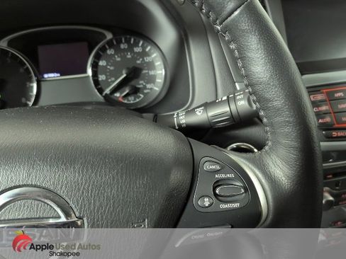 Used 2019 Nissan Pathfinder SL image 26