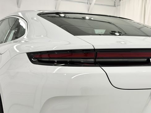 New 2026 Porsche Panamera 4 image 18