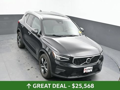 Used 2025 Volvo XC40 B5 Core AWD/4WD image 18