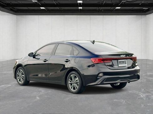 Used 2024 Kia Forte LXS FWD image 7