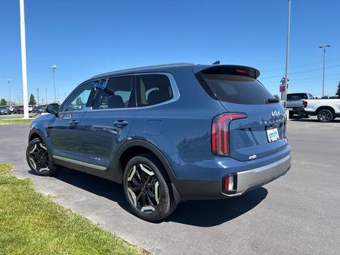Used 2025 Kia Telluride EX w/ EX Captain's Chair Package AWD/4WD image 5