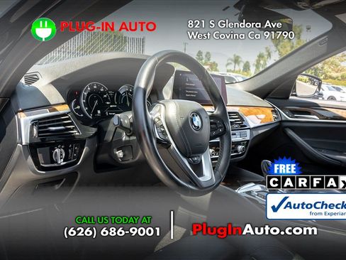 Used 2019 BMW 530e xDrive w/ Premium Package AWD/4WD image 6