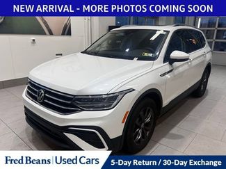 Used 2023 Volkswagen Tiguan SE w/ Panoramic Sunroof Package video 2