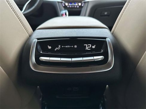 Used 2025 Cadillac XT6 Sport w/ Platinum Package image 37