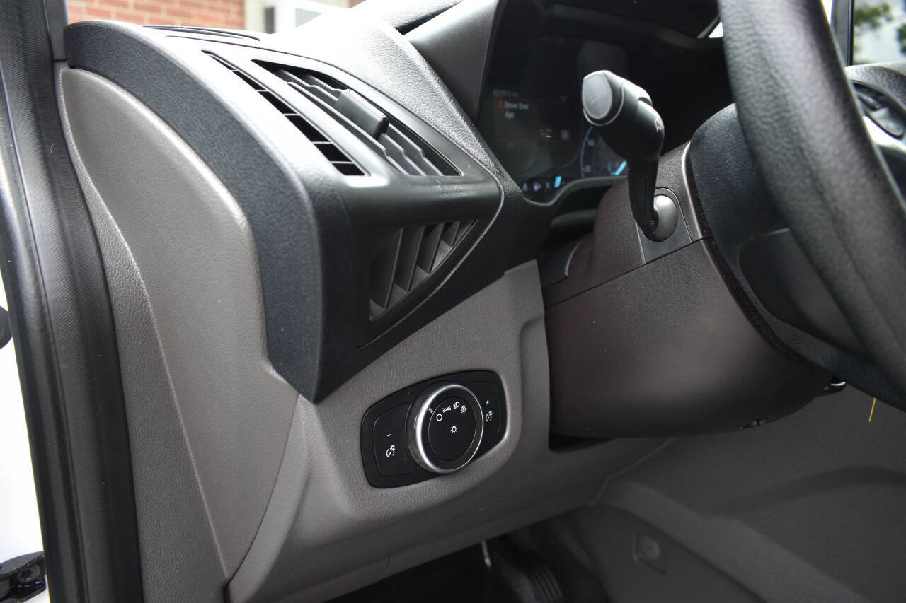 Used 2020 Ford Transit Connect XL FWD image 19