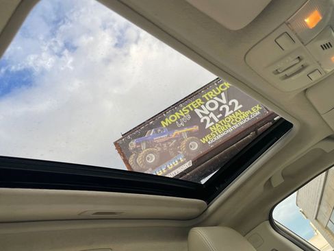 Used 2013 Subaru Impreza 2.0i Limited image 16