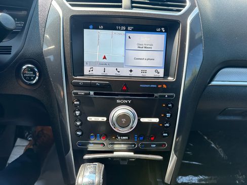 Used 2017 Ford Explorer Sport w/ Equipment Group 401A AWD/4WD image 24