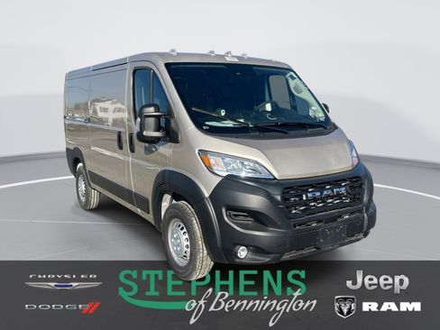 Used 2025 RAM ProMaster 2500 w/ Convenience Group image 1