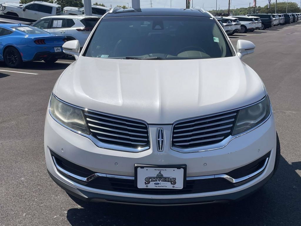 Used 2016 Lincoln MKX Reserve w/ Technology Package AWD/4WD image 8