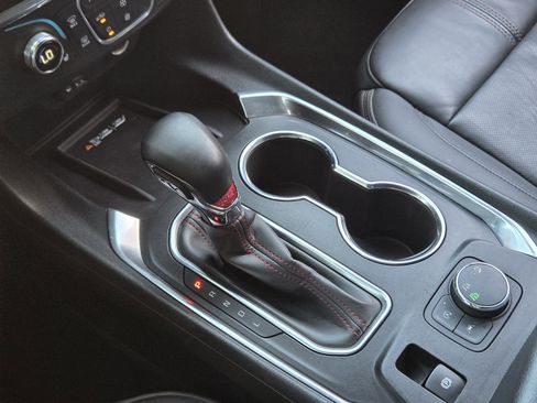 Used 2023 Chevrolet Traverse RS image 20