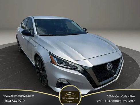 Used 2022 Nissan Altima 2.5 SR FWD image 1