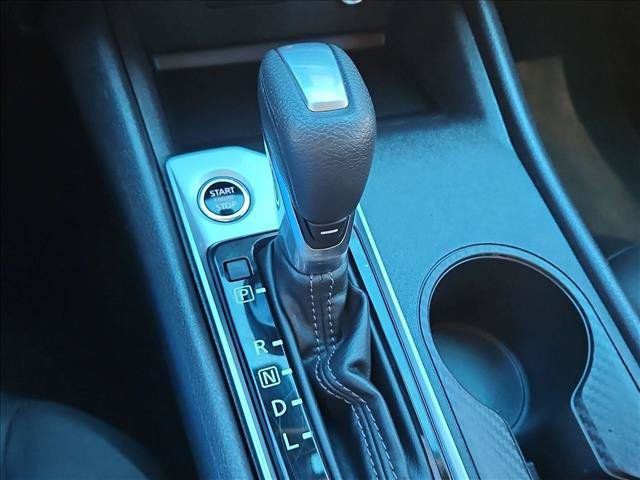 Used 2025 Nissan Altima 2.5 SV FWD image 11