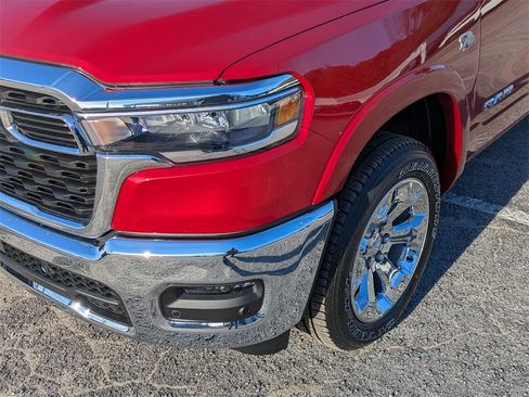 New 2026 RAM 1500 4x4 Crew Cab image 9