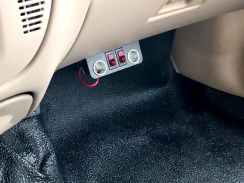 Used 2011 Ford Crown Victoria Police Interceptor w/ Comfort & Convenience Group image 41