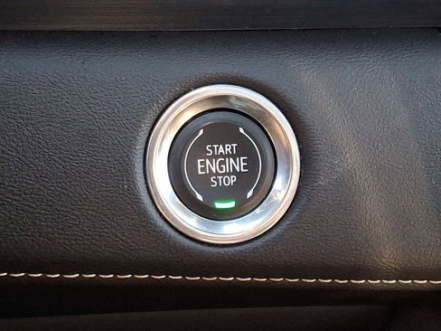 Used 2023 Cadillac Escalade Premium Luxury image 26