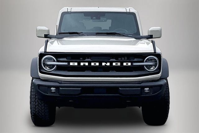 Used 2025 Ford Bronco Outer Banks w/ Sasquatch Package AWD/4WD image 3