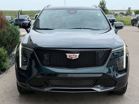 Used 2024 Cadillac XT4 Sport AWD/4WD image 4