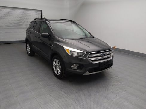 Used 2018 Ford Escape SE w/ SE Sync 3 Package image 13