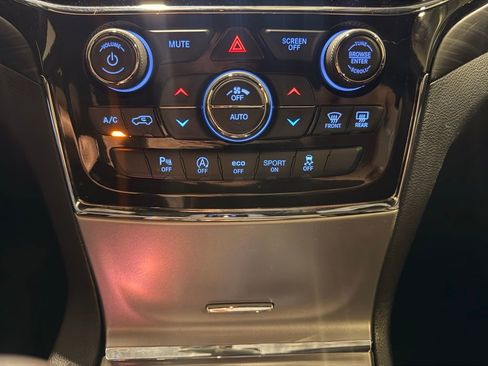 Used 2021 Jeep Grand Cherokee Laredo X RWD image 24