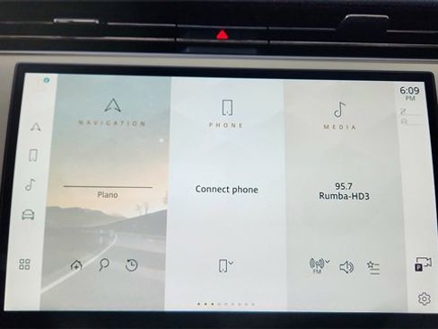 Used 2023 Land Rover Range Rover Long Wheelbase Autobiography image 45