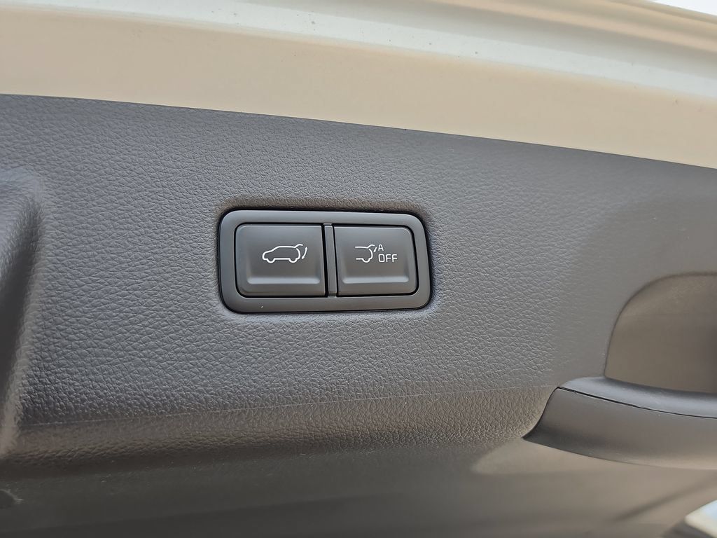 New 2026 Kia Carnival EX FWD image 11