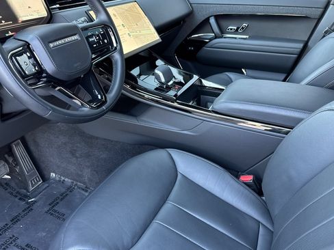 Used 2024 Land Rover Range Rover Sport Dynamic SE AWD/4WD image 9