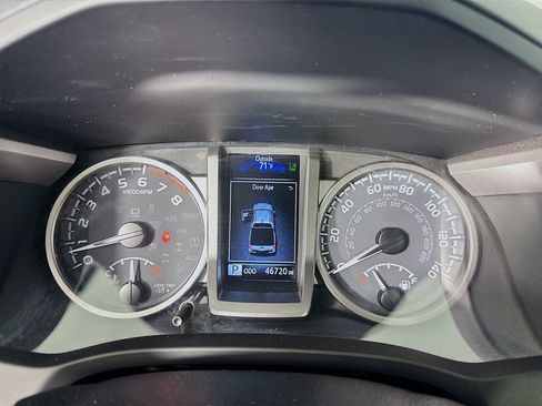 Used 2023 Toyota Tacoma SR5 AWD/4WD image 18