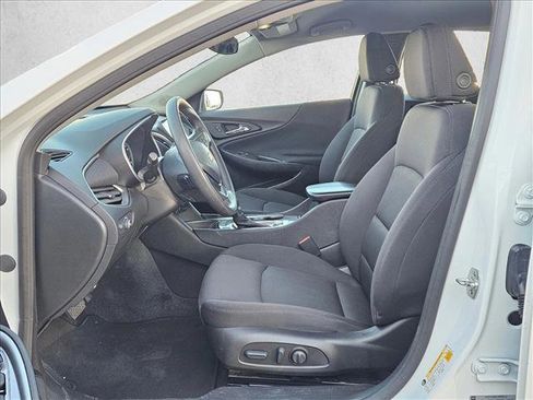 Used 2025 Chevrolet Malibu LT FWD image 15