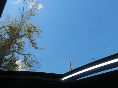 Used 2017 Lincoln MKX Reserve w/ Driver Assistance Package image 34