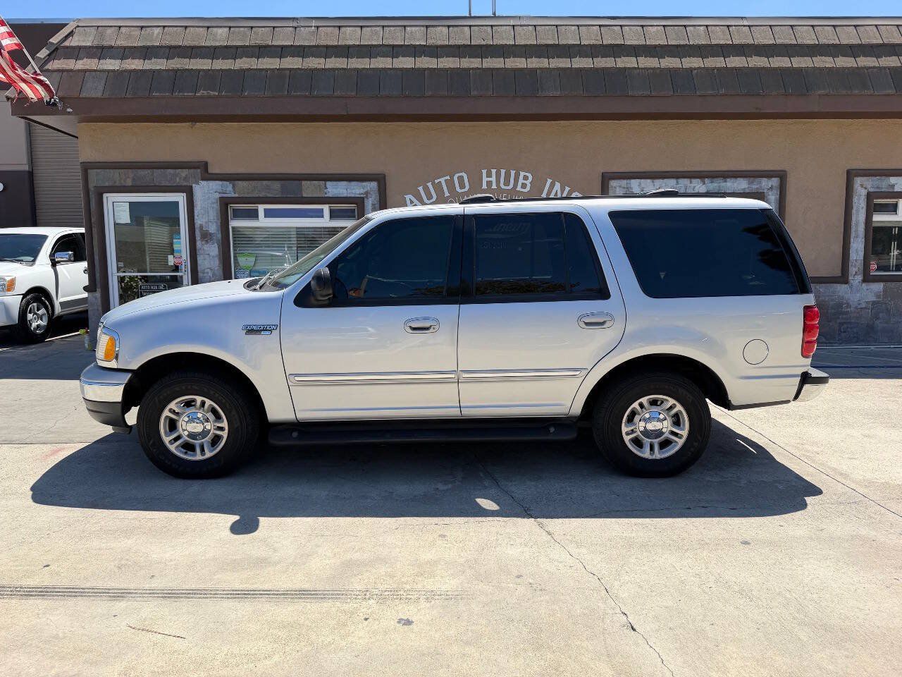 Used 2002 Ford Expedition XLT RWD image 6