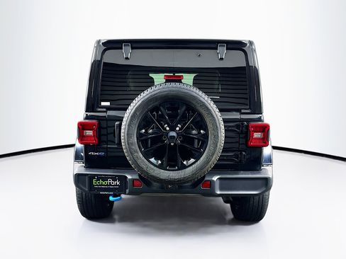 Used 2023 Jeep Wrangler Sahara w/ Cold Weather Group image 7