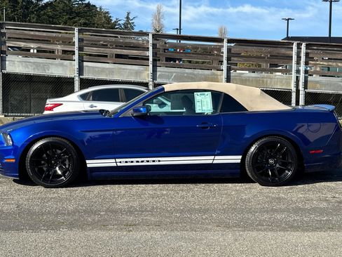 Used 2013 Ford Mustang Premium image 7