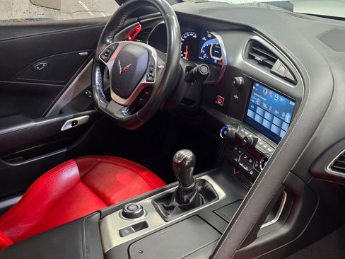 Used 2019 Chevrolet Corvette Stingray Coupe w/ 1LT image 24