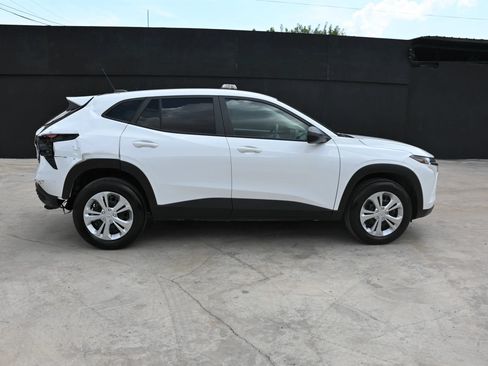 Used 2025 Chevrolet Trax LS w/ Driver Confidence Package FWD image 6