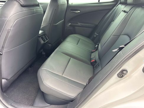 Used 2022 Lexus UX 250h w/ Accessory Package (Z2) AWD/4WD image 15