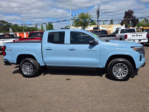 Used 2025 Chevrolet Colorado LT w/ LT Convenience Package AWD/4WD image 31