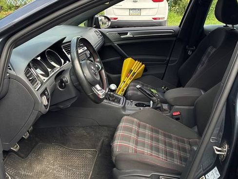 Used 2018 Volkswagen GTI S FWD image 9