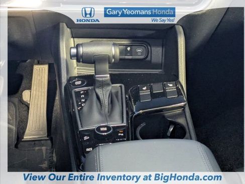 Used 2025 Kia Sportage EX w/ Premium Package image 23