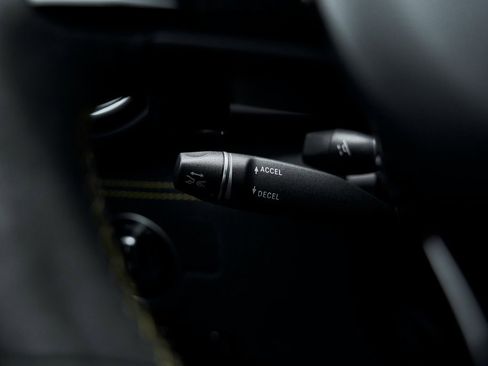 Used 2019 Mercedes-Benz AMG GT R image 65